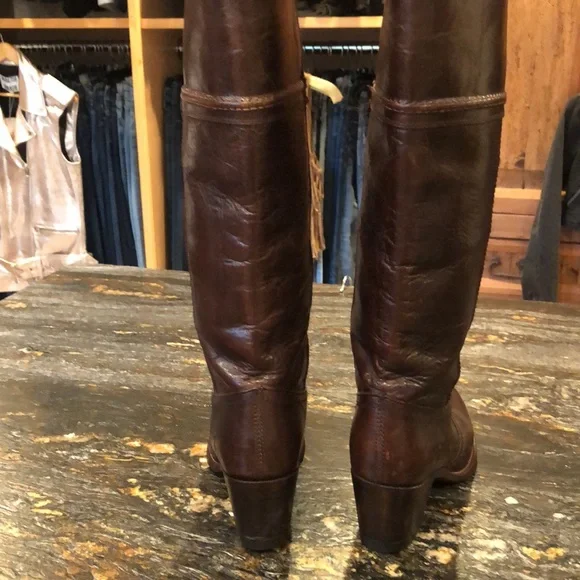 FRYE CHOCOLATE BROWN LEATHER KNEE HIGH BOOTS - Picture 5 of 9